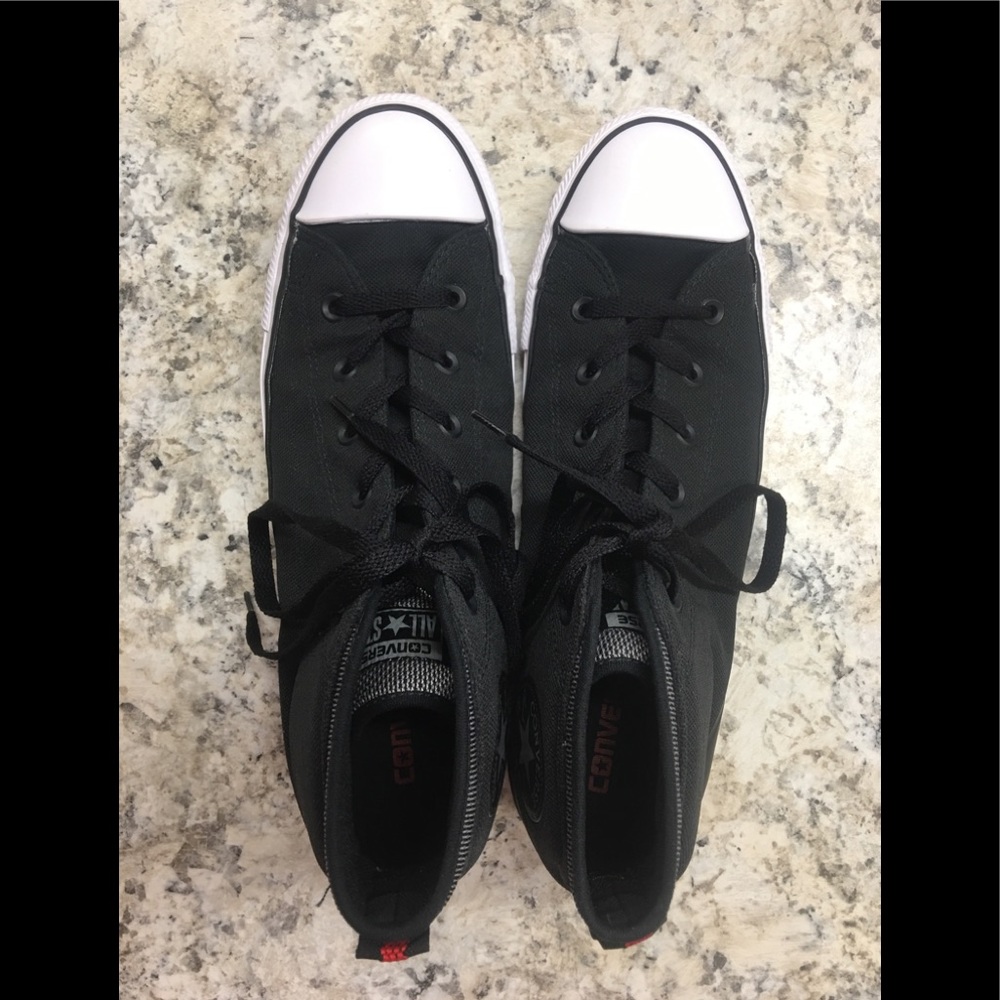 Men’s Size 10 Converse Canvas/ leather Hi-tops